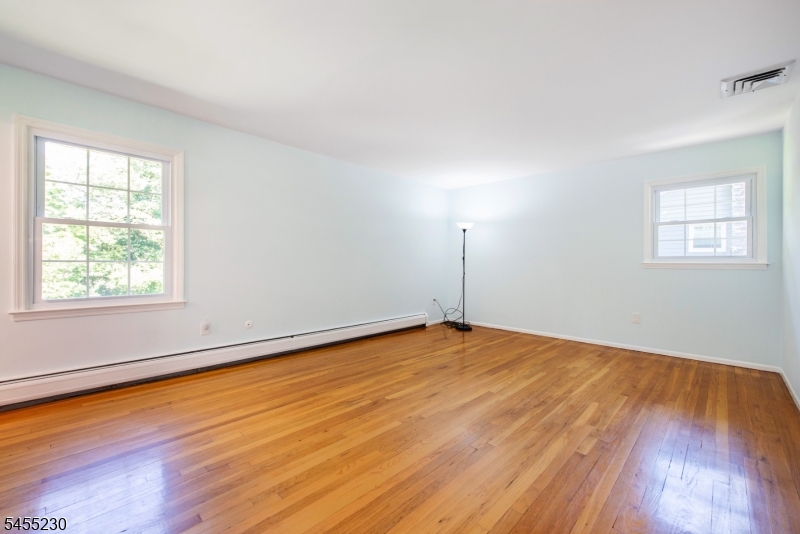 14 Winding Way Property Photo 16
