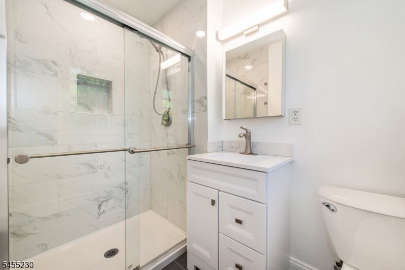 14 Winding Way Property Photo 18