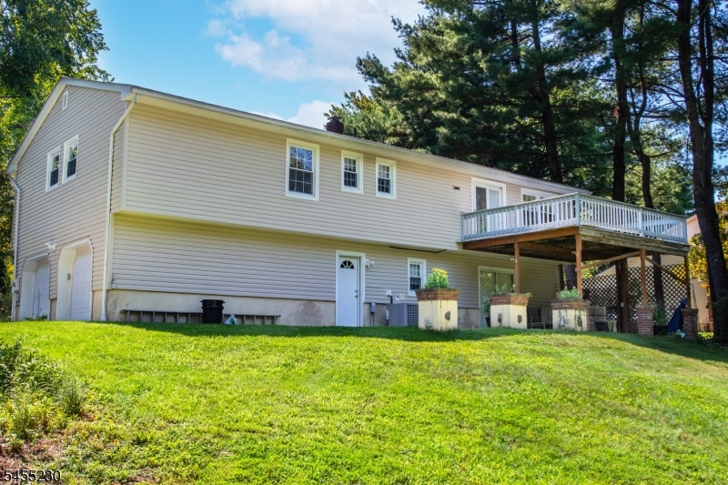 14 Winding Way Property Photo 29