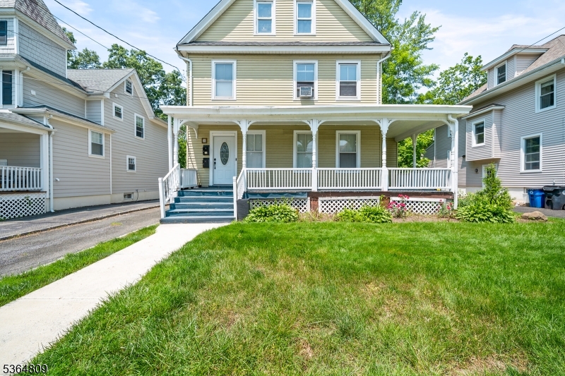26 Hillside Ave Property Photo 1