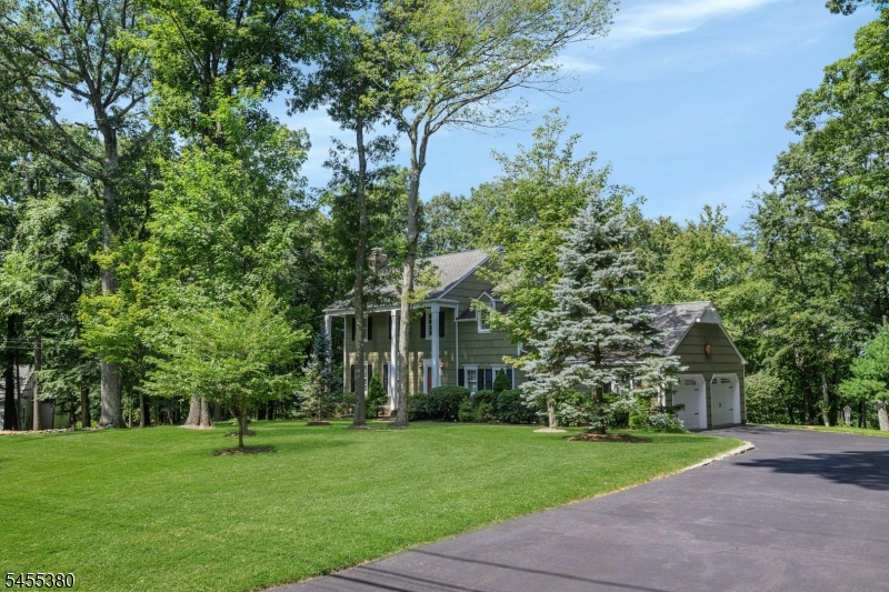 8 High Ridge Rd Property Photo 2