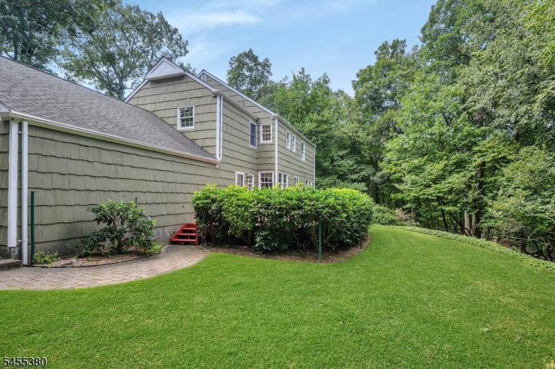 8 High Ridge Rd Property Photo 12