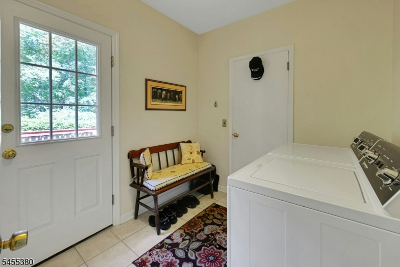 8 High Ridge Rd Property Photo 14