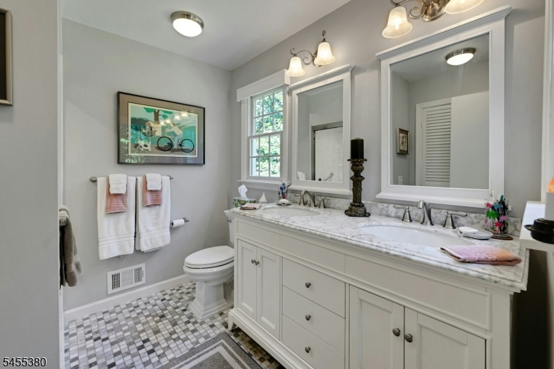 8 High Ridge Rd Property Photo 16
