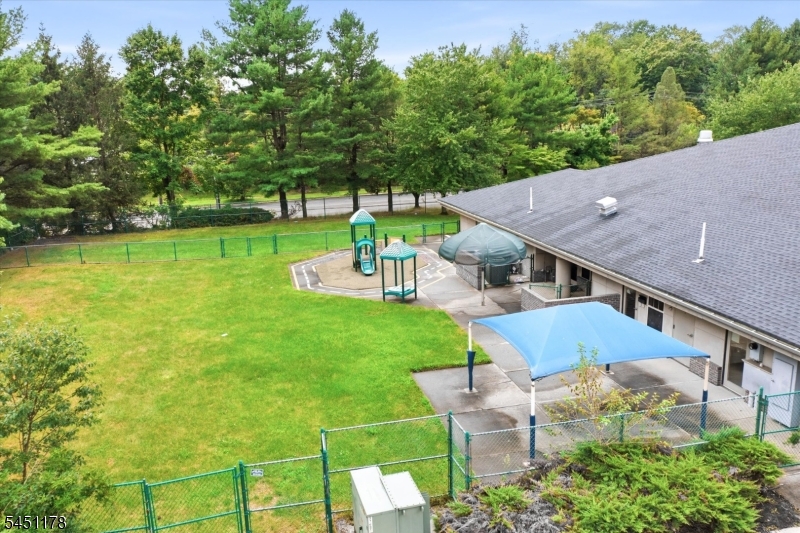 1 Kinder Ct Property Photo 6