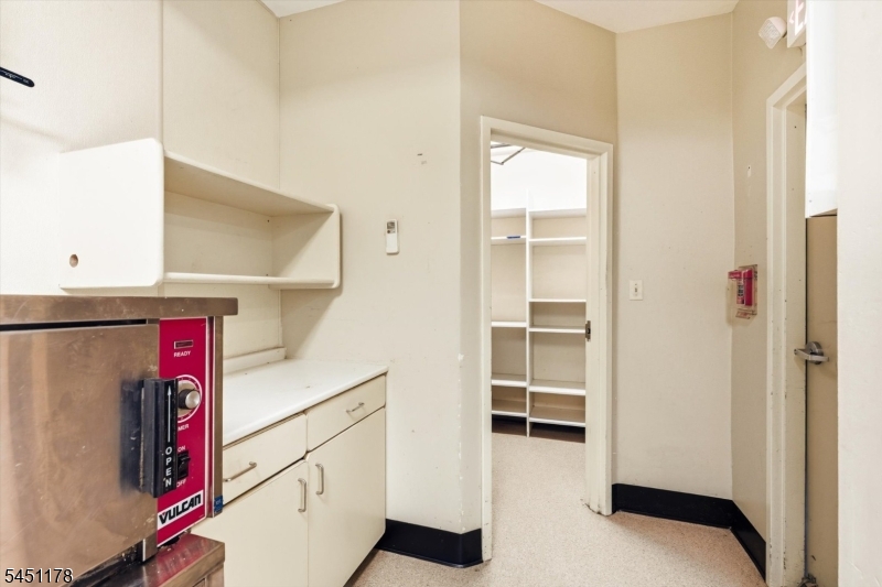 1 Kinder Ct Property Photo 13