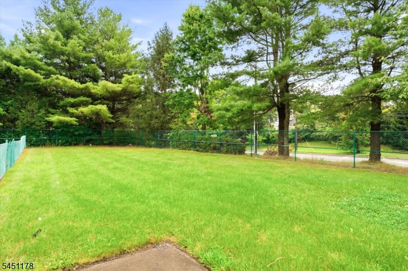 1 Kinder Ct Property Photo 35