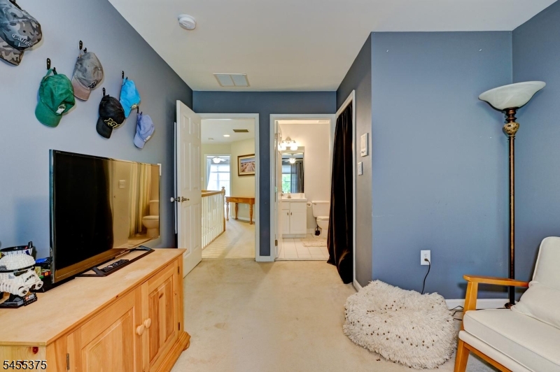 47 Loft Dr Property Photo 24