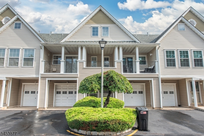 20 Collura Ln Property Photo 2
