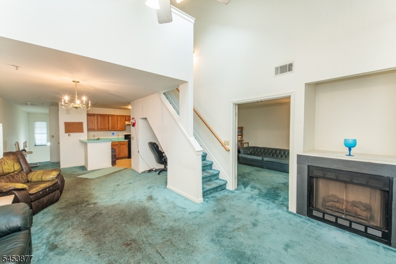 20 Collura Ln Property Photo 4