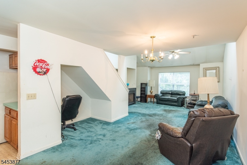 20 Collura Ln Property Photo 8