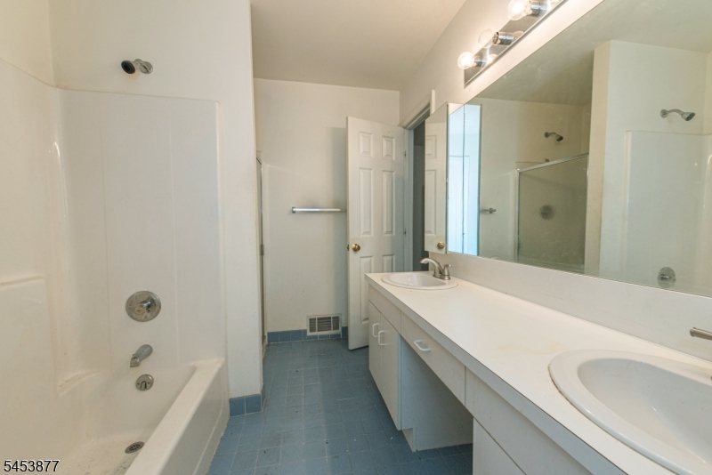20 Collura Ln Property Photo 20