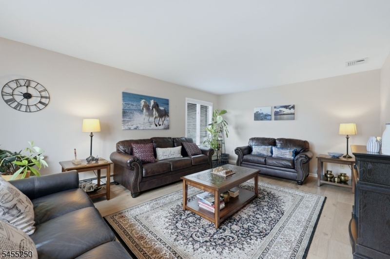 41 Florham Rd Property Photo 5