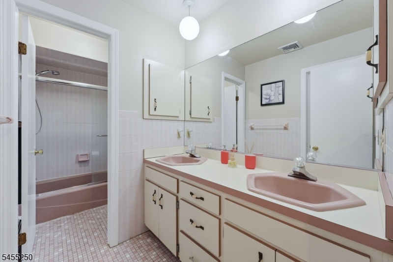 41 Florham Rd Property Photo 18