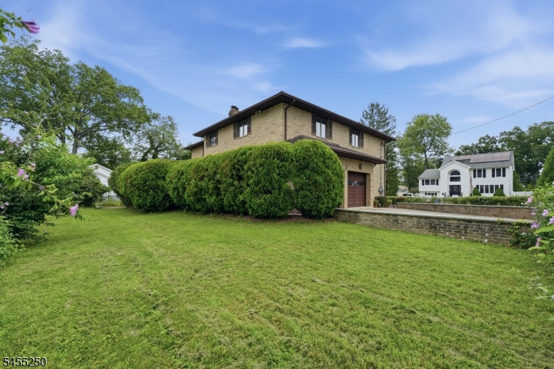 41 Florham Rd Property Photo 27