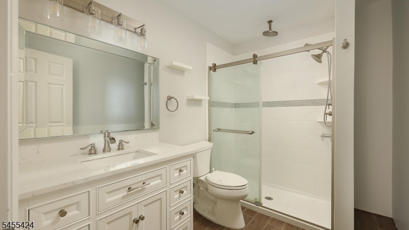 851 Princeton Ct Property Photo 4