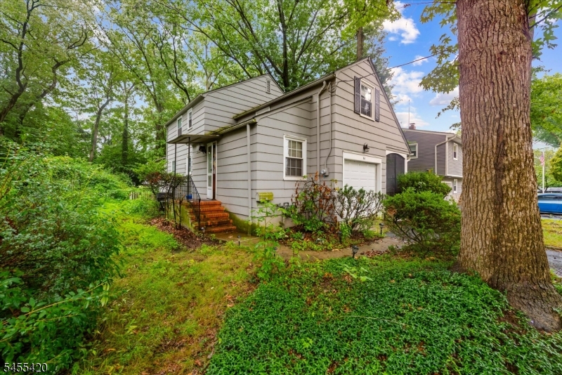 56 Denham Rd Property Photo 4