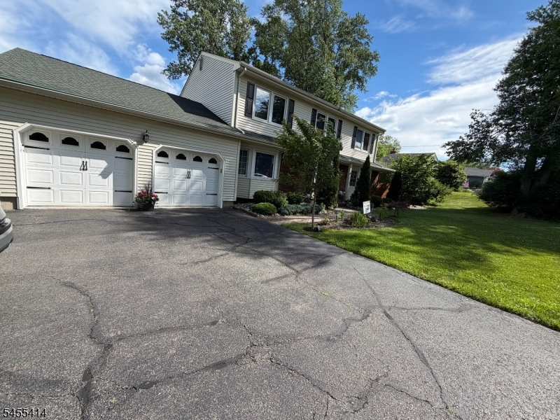 73 S Hillside Ave Property Photo 1