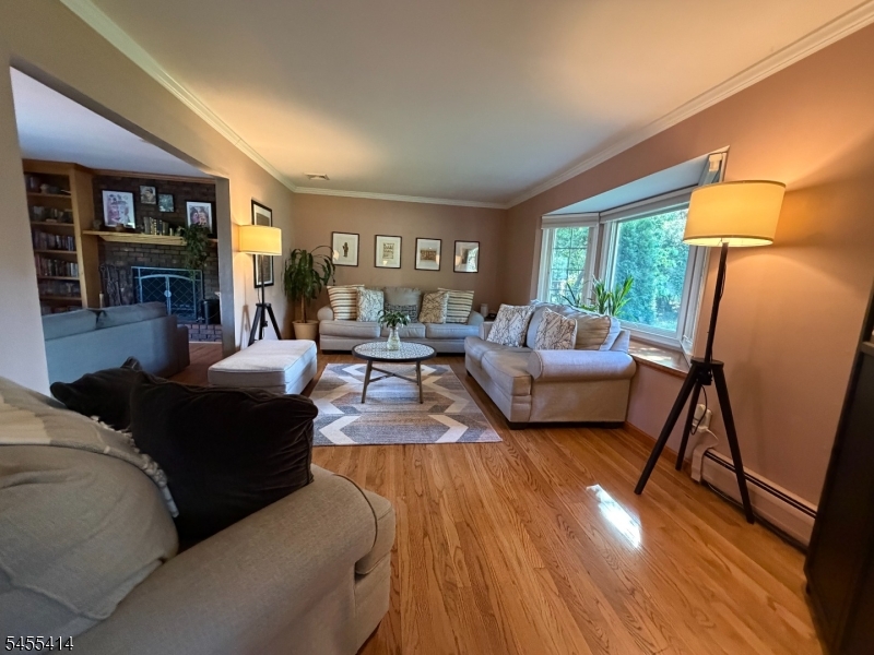 73 S Hillside Ave Property Photo 4