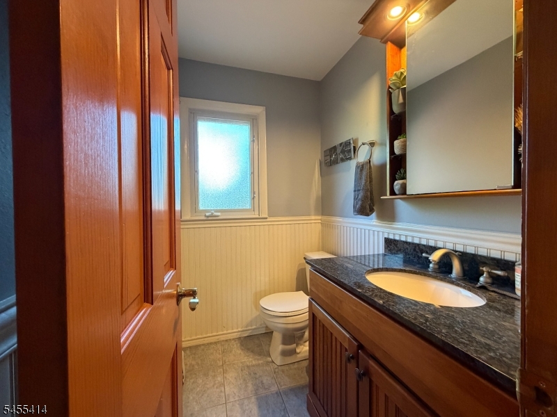 73 S Hillside Ave Property Photo 6
