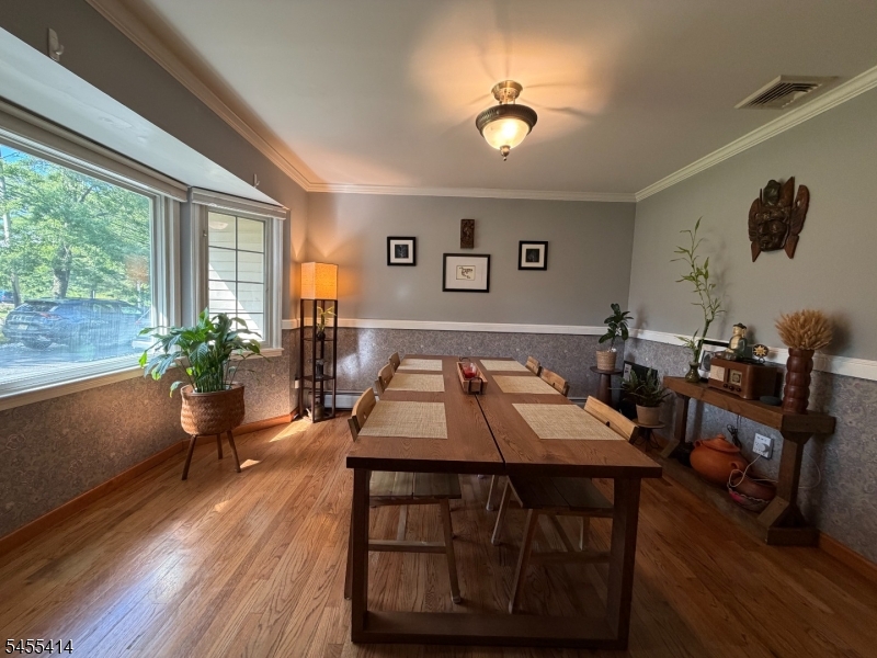 73 S Hillside Ave Property Photo 8