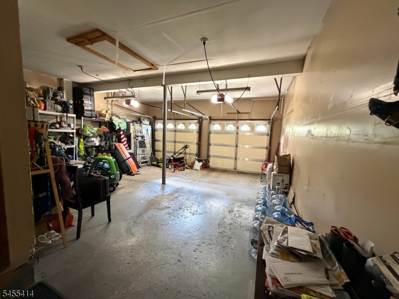 73 S Hillside Ave Property Photo 14