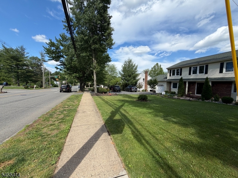 73 S Hillside Ave Property Photo 38