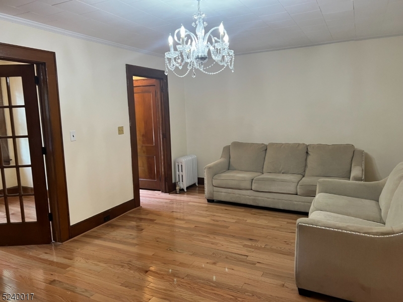 58 Park Ave Property Photo 3