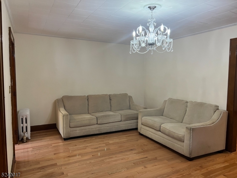 58 Park Ave Property Photo 4
