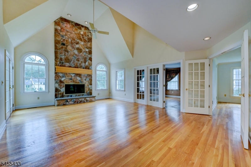 416 Hidden Valley Ct Property Photo 12