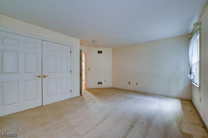 416 Hidden Valley Ct Property Photo 34