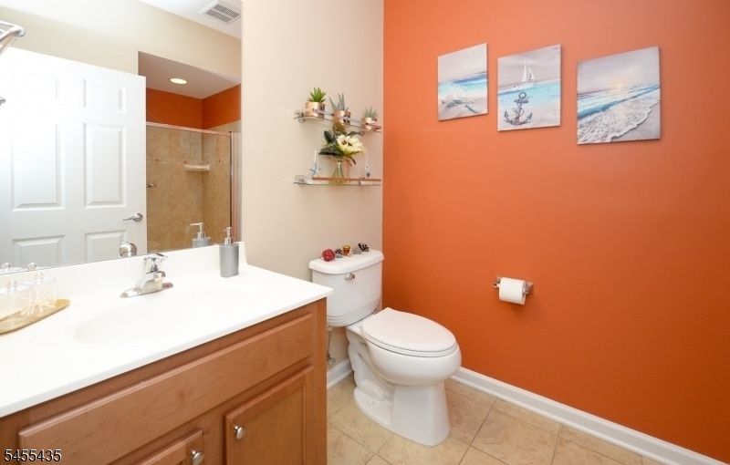 5 Holly Ln Property Photo 10