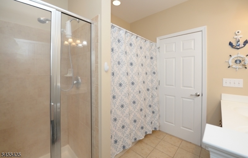 5 Holly Ln Property Photo 12
