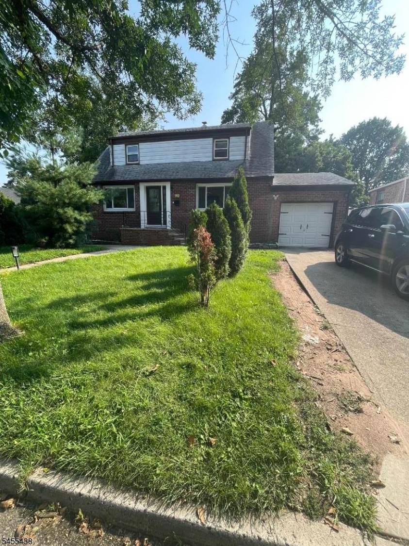 80 Circle Drway Property Photo 1