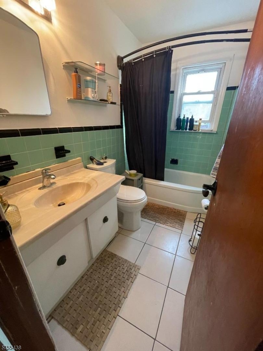 80 Circle Drway Property Photo 6