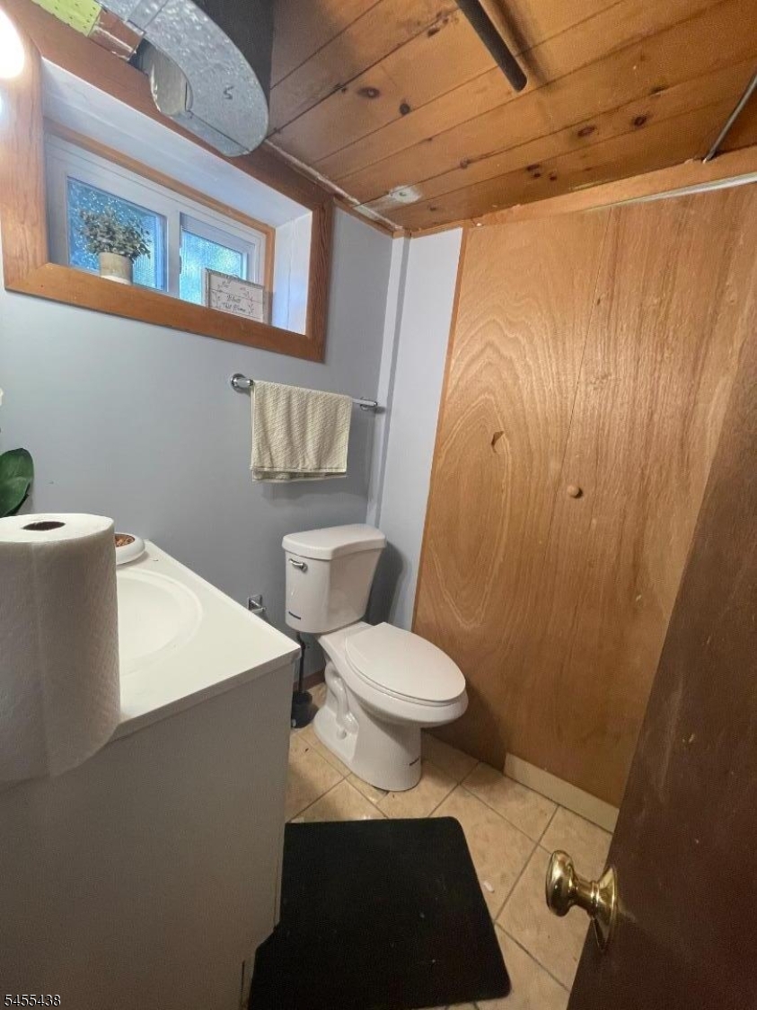 80 Circle Drway Property Photo 7