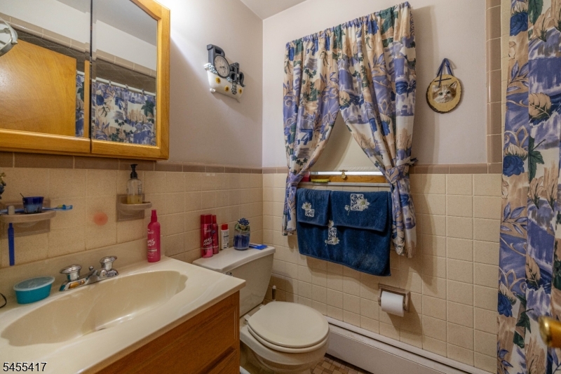 2114 Alberta Ave Property Photo 9