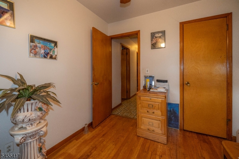 2114 Alberta Ave Property Photo 11
