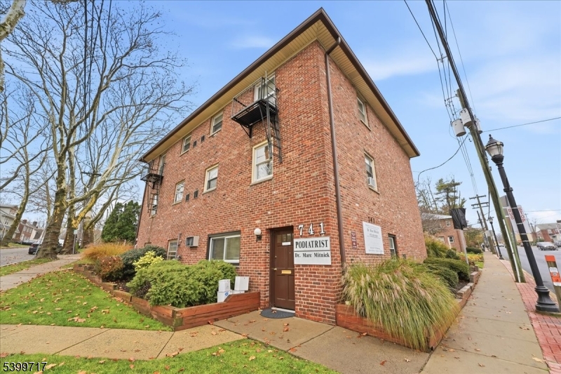 741 Bloomfield Ave A Property Photo 1
