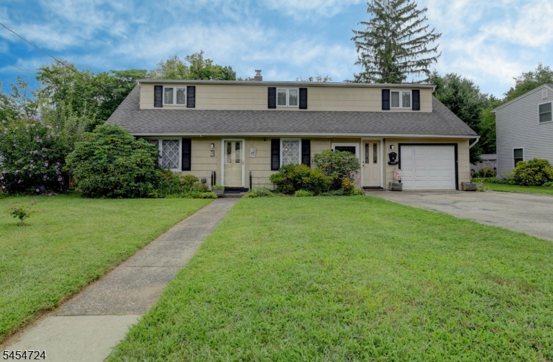 3 Village Rd Property Photo 1
