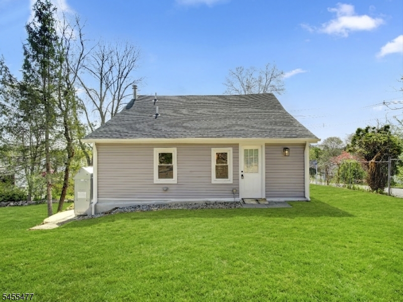4 Emmans Rd Property Photo 21