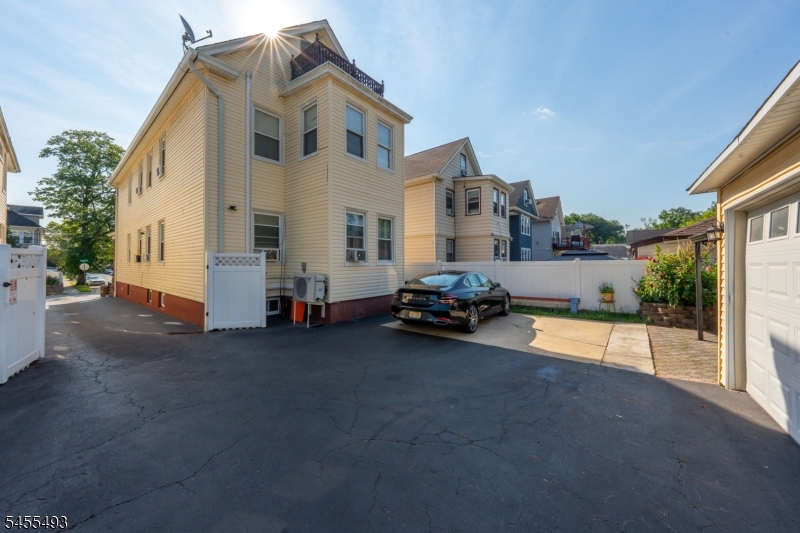 130 Acme St Property Photo 12