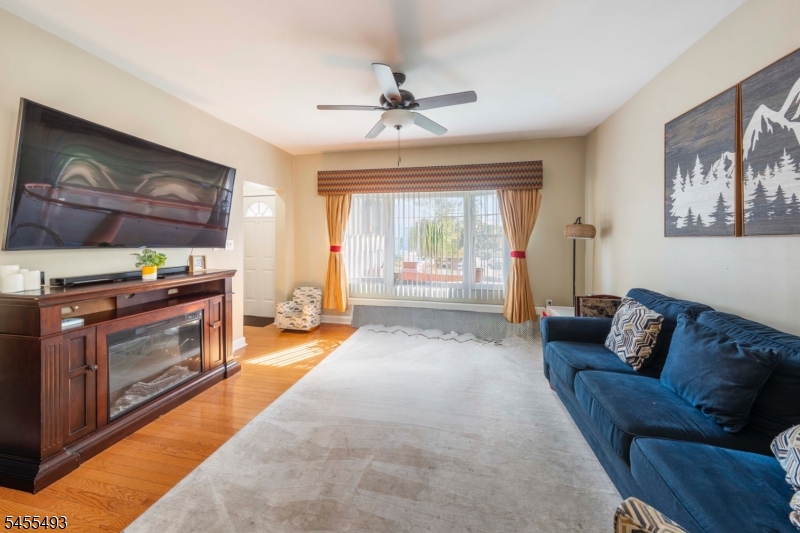 130 Acme St Property Photo 16