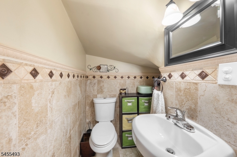 130 Acme St Property Photo 23