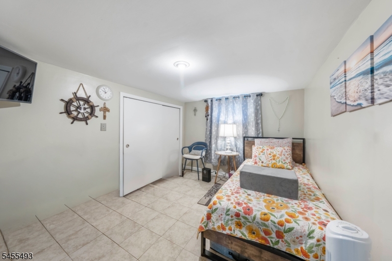 130 Acme St Property Photo 34
