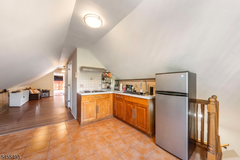 130 Acme St Property Photo 36