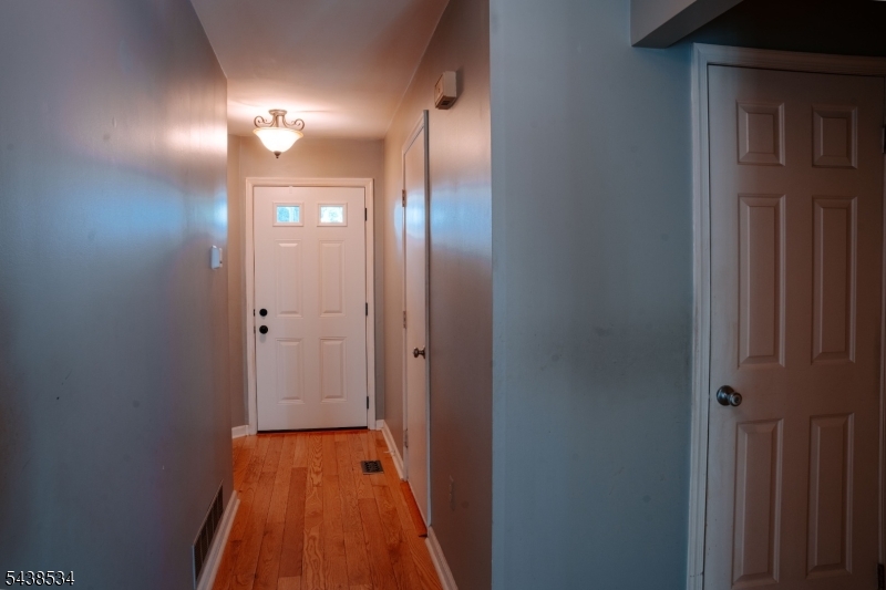 4 Delaware Ln Property Photo 9