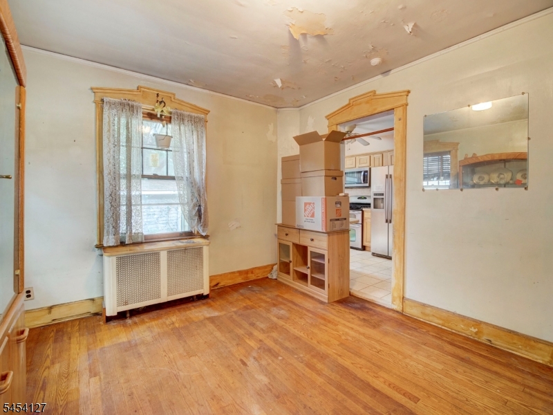 8 Whitman Ave Property Photo 12