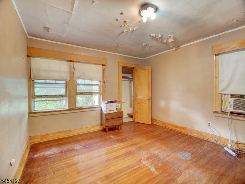 8 Whitman Ave Property Photo 21