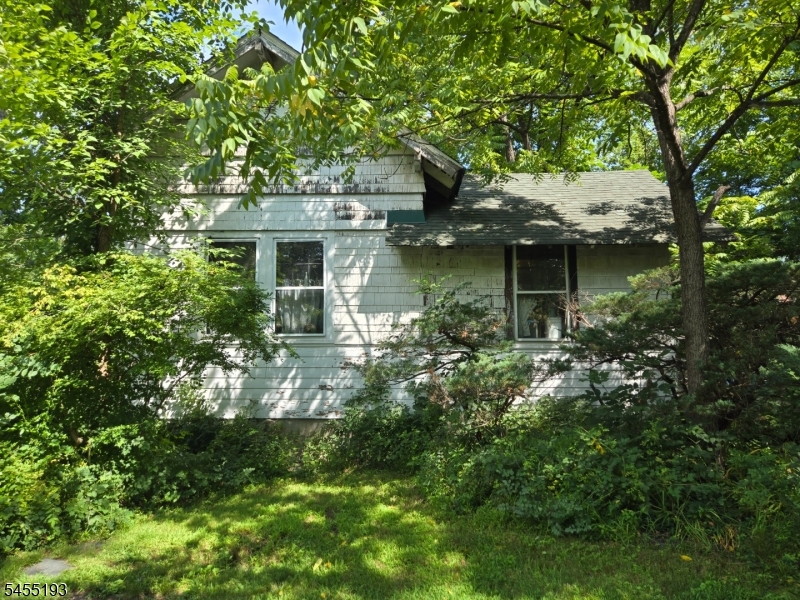 2 Hewlett Rd Property Photo 1
